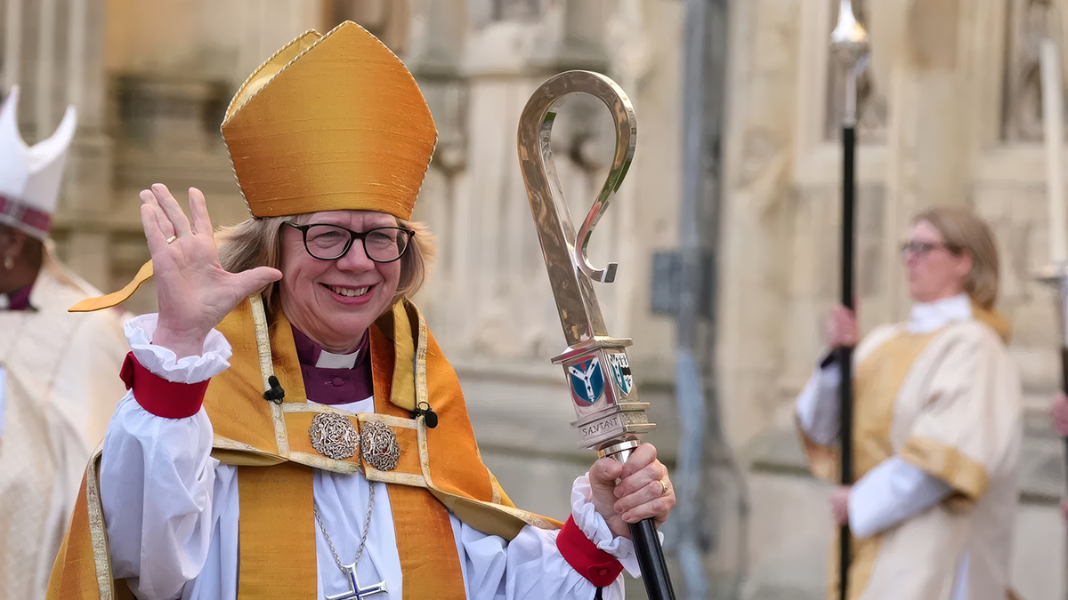 Paul VI’s emerald ring returns to Canterbury on Mullally’s finger